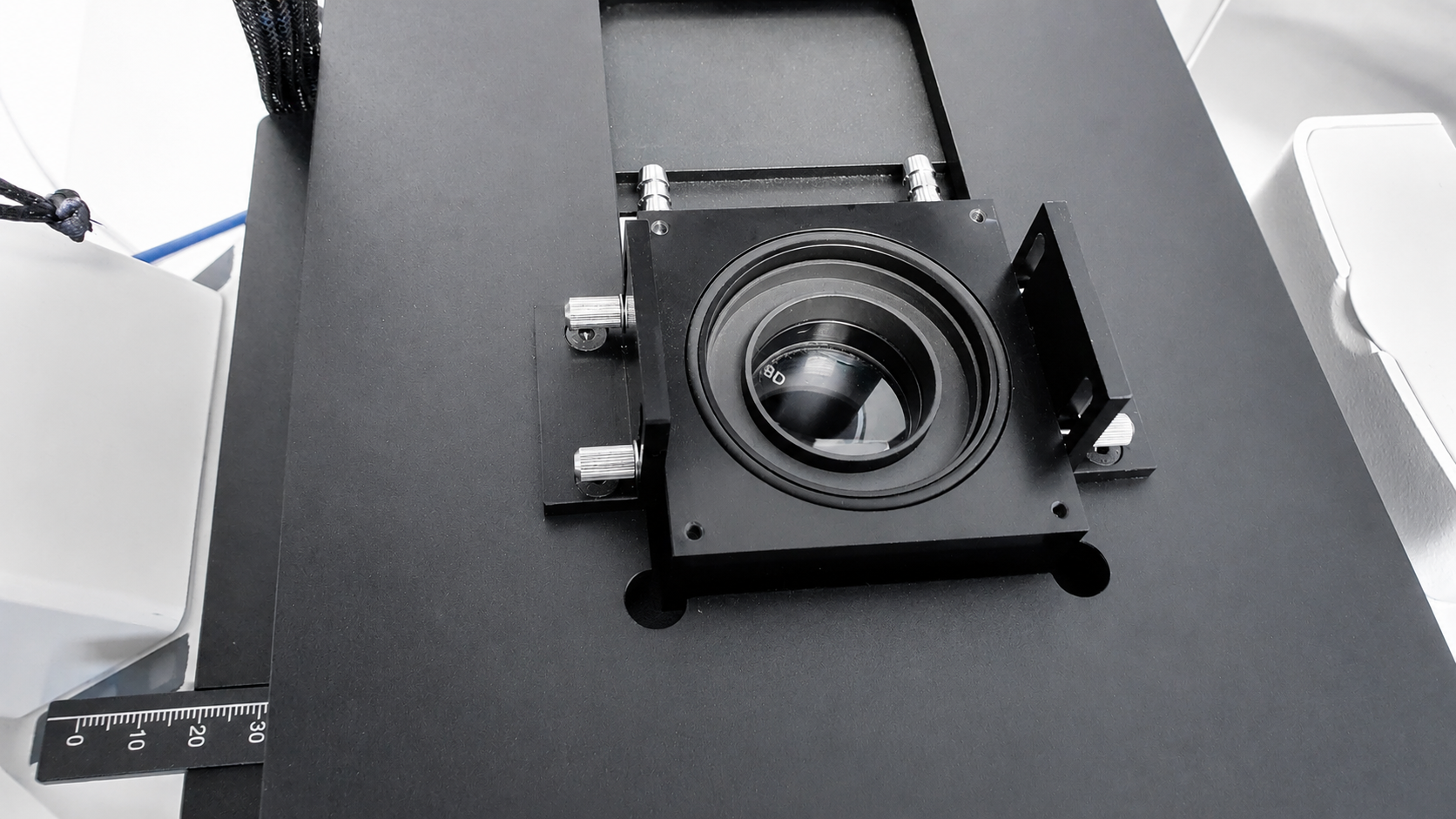 Interferometric thin film thickness measurement